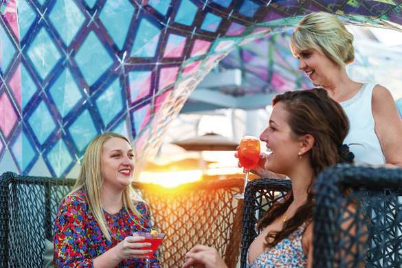 Royal Caribbean International, Symphony of the Seas, Solarium Bar 3, NMorley.jpg